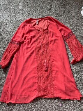 entro Coral Lace-Front Tassel V-Neck Tunic Dress